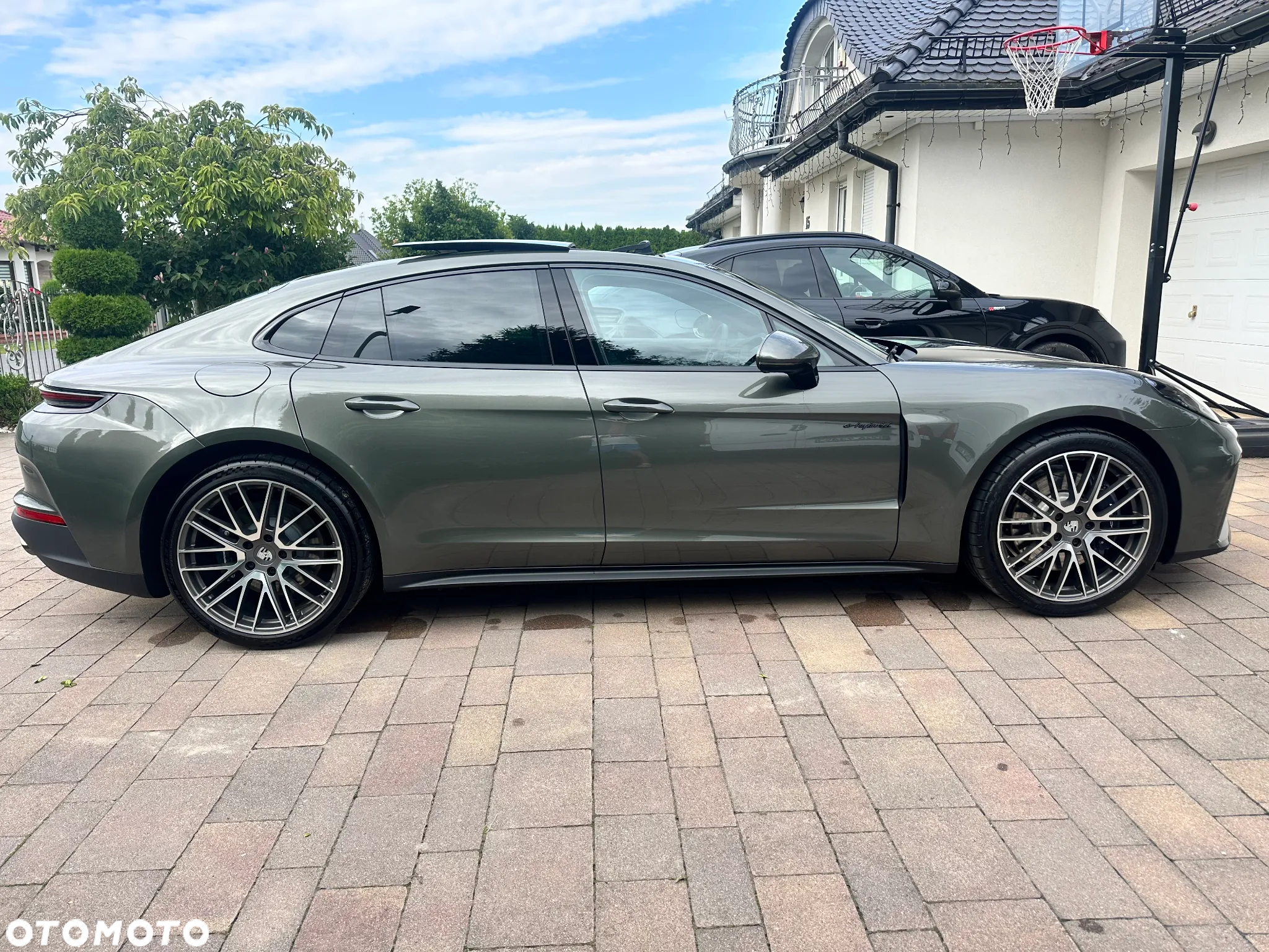 Porsche Panamera 4 E-Hybrid PHEV - 8
