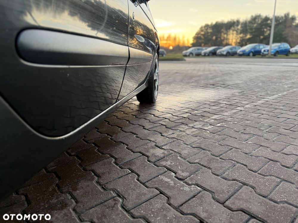 Renault Megane 1.6 Privilege - 23