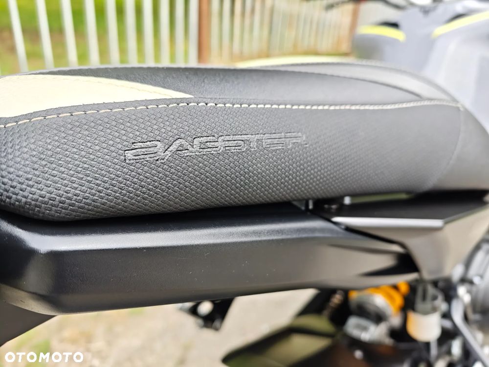 Yamaha MT - 22