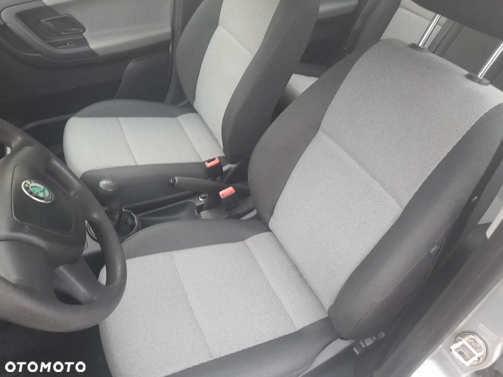 Skoda Fabia 1.2 HTP Elegance - 10