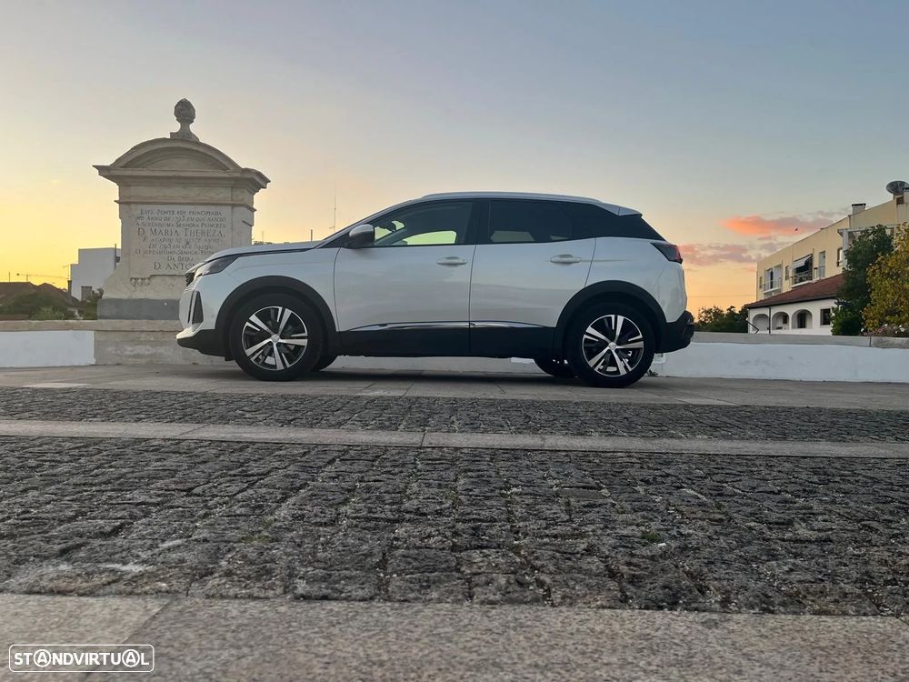 Peugeot 3008 1.5 BlueHDi Allure EAT8 - 3