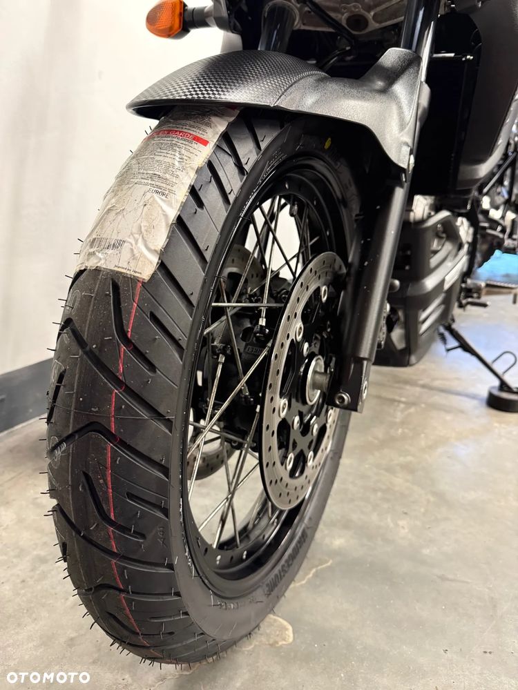 Suzuki V-STROM - 24