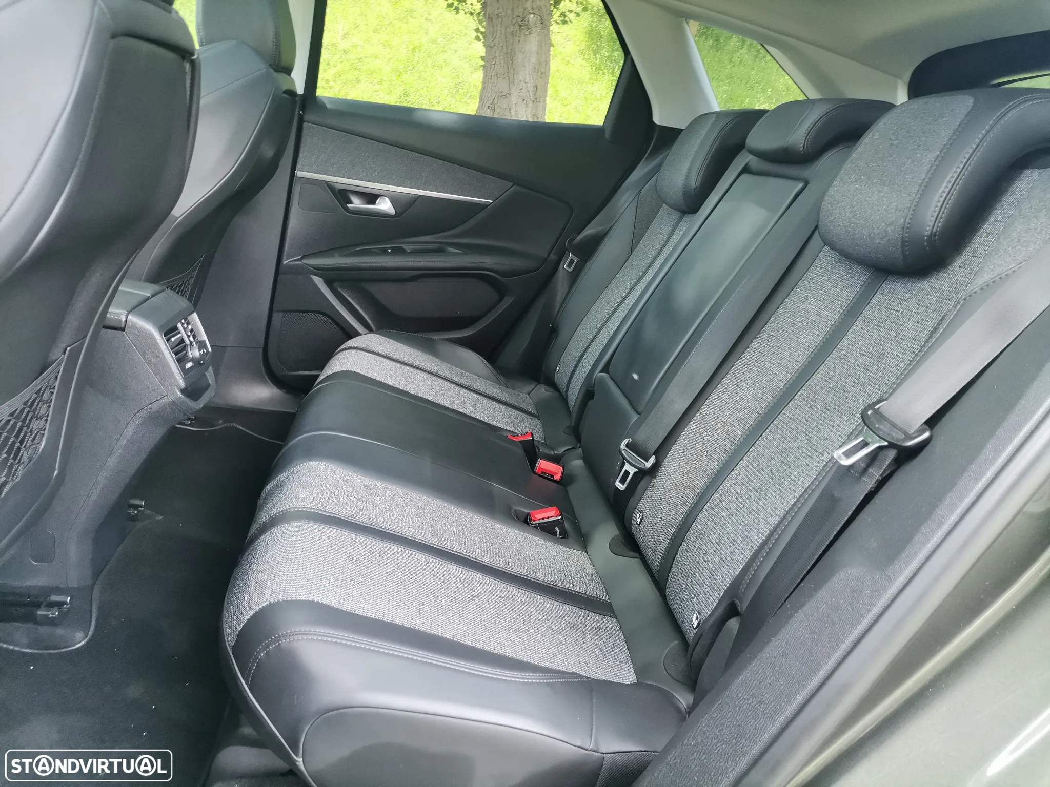Peugeot 3008 1.6 BlueHDi Allure EAT6 J18 - 4