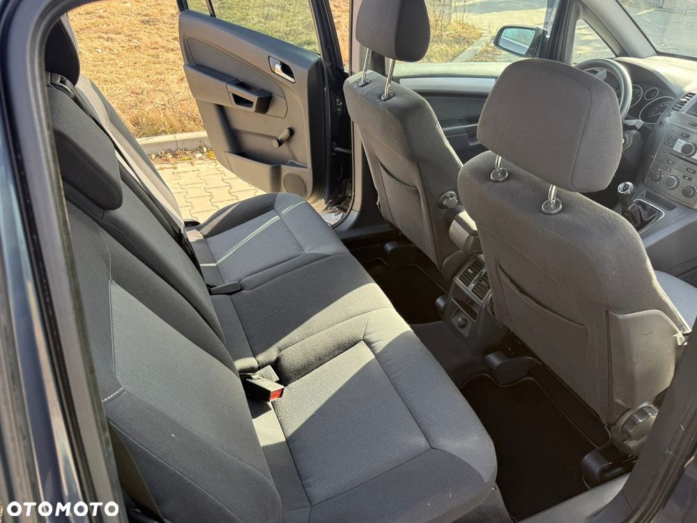 Opel Zafira 1.6 - 15