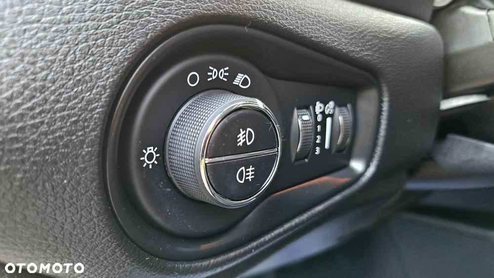 Jeep Renegade 1.3 T-GDI Automatik Longitude - 23