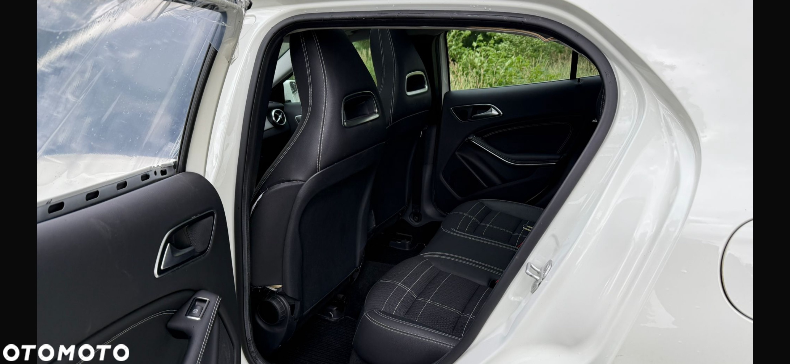 Mercedes-Benz GLA 200 7G-DCT Activity Edition - 19
