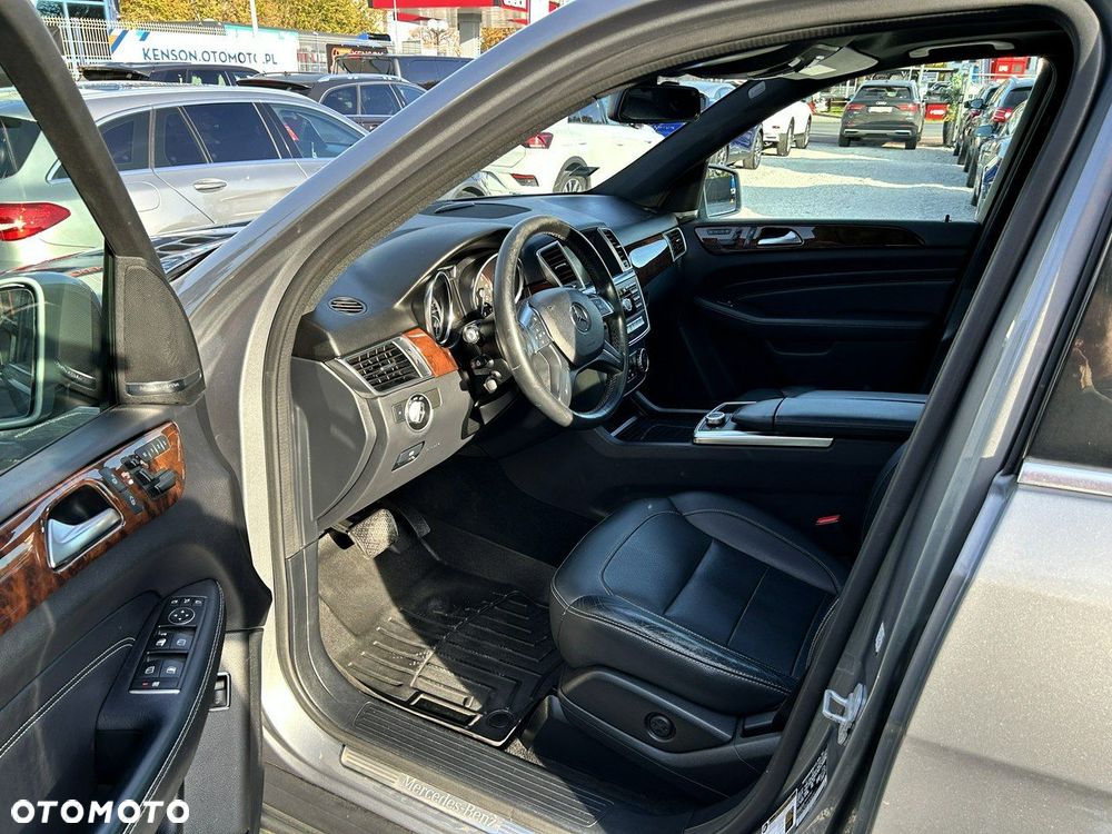 Mercedes-Benz ML - 9