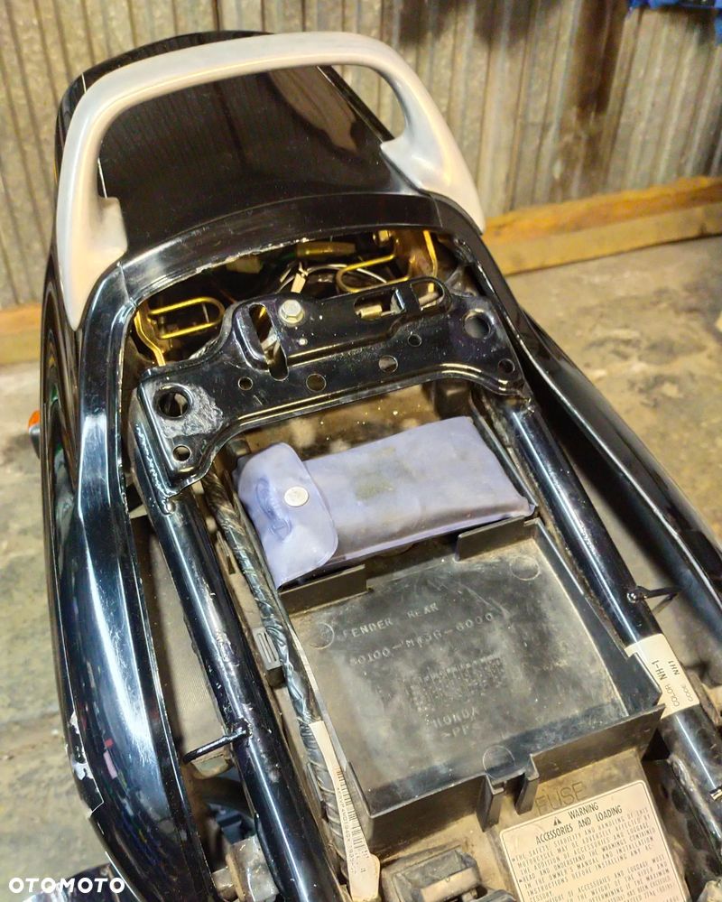 Honda CB - 8