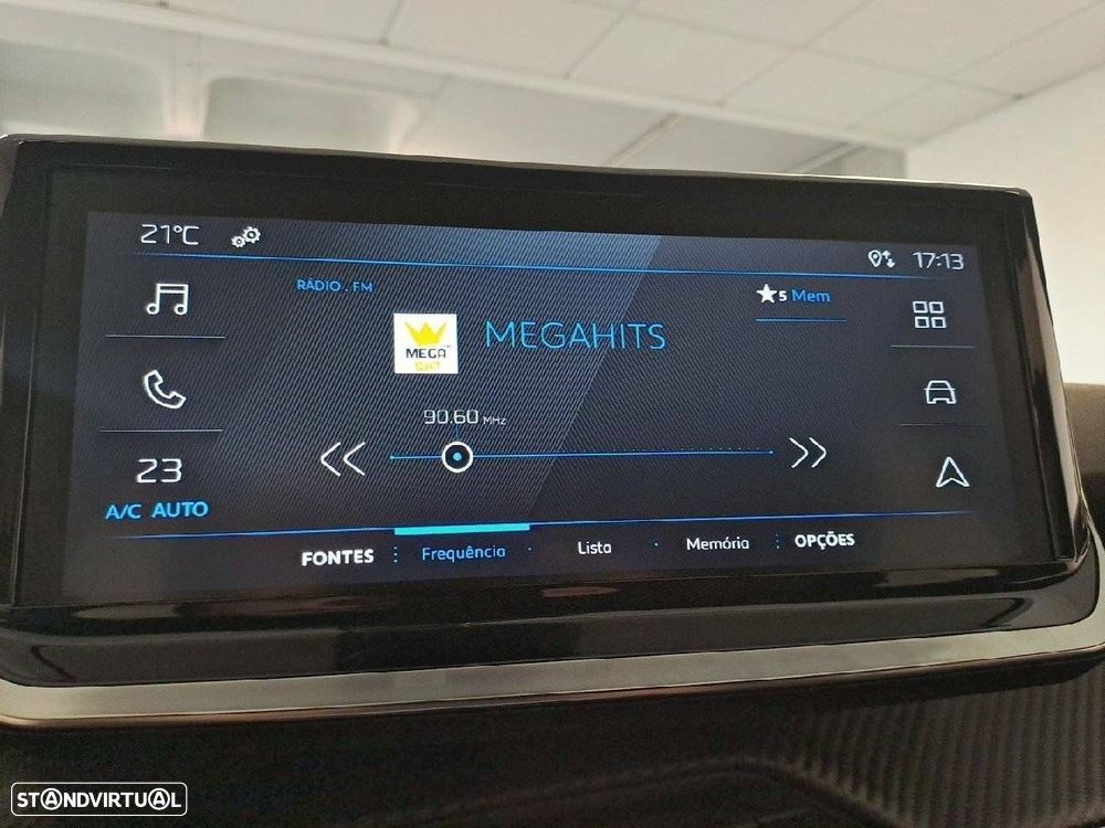 Peugeot 2008 1.2 PureTech Style - 19