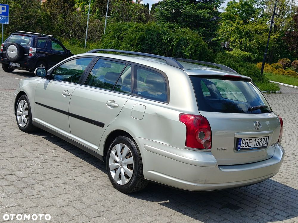 Toyota Avensis 2.0 D-4D Sol Premium - 34
