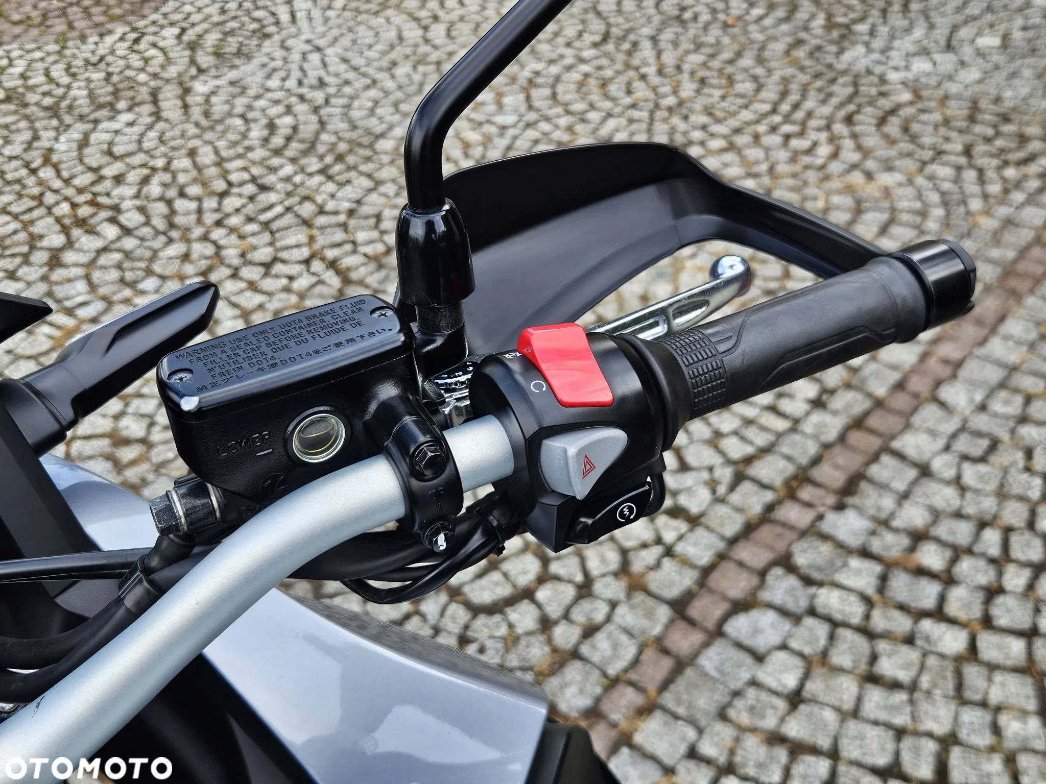 Honda VFR - 17