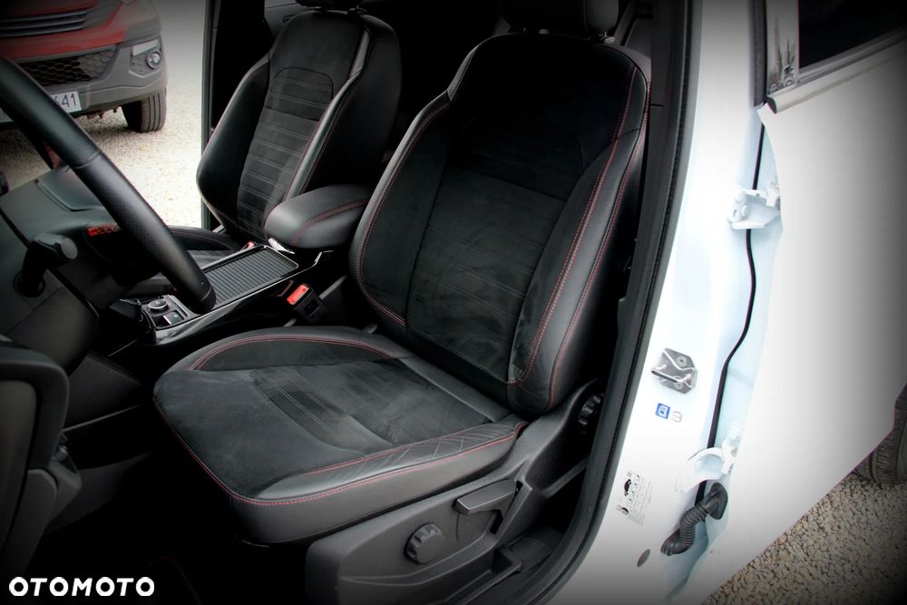 Ford Kuga 1.5 EcoBlue ST-LINE - 12