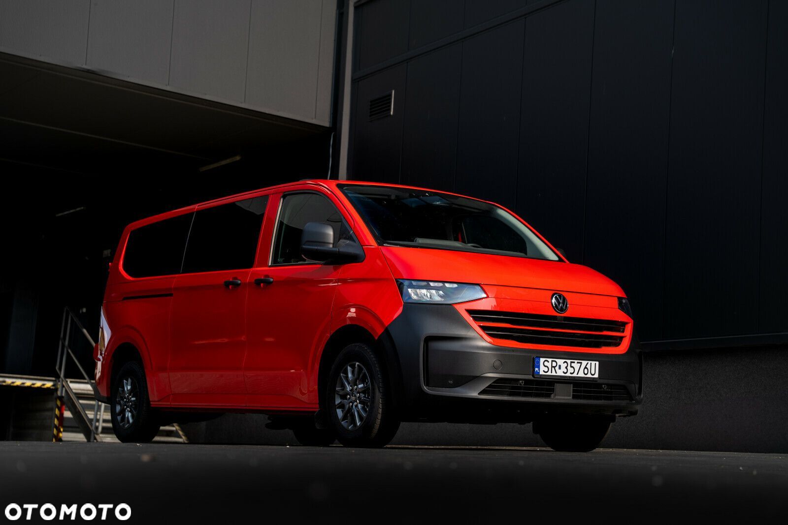 Volkswagen Caravelle - 1