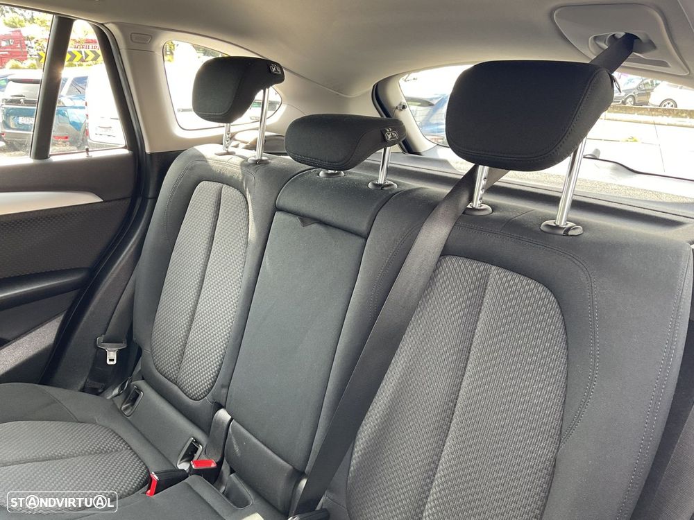 BMW X1 16 d sDrive Auto - 39