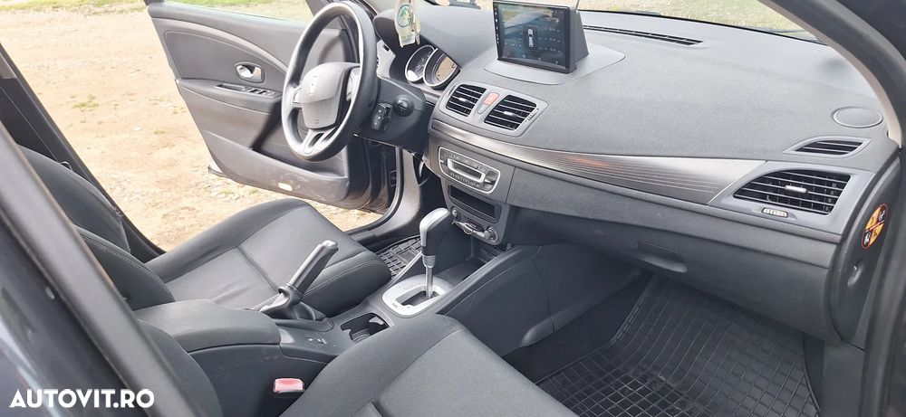 Renault Megane 1.5 dCi EDC Olympic - 11