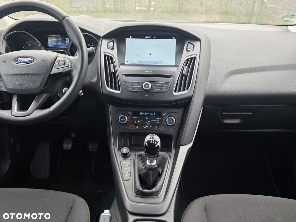 Ford Focus - 26