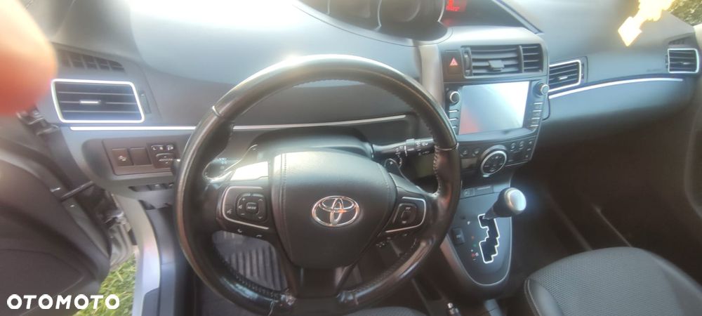 Toyota Verso 1.8 Prestige MS 7os EU6 - 25