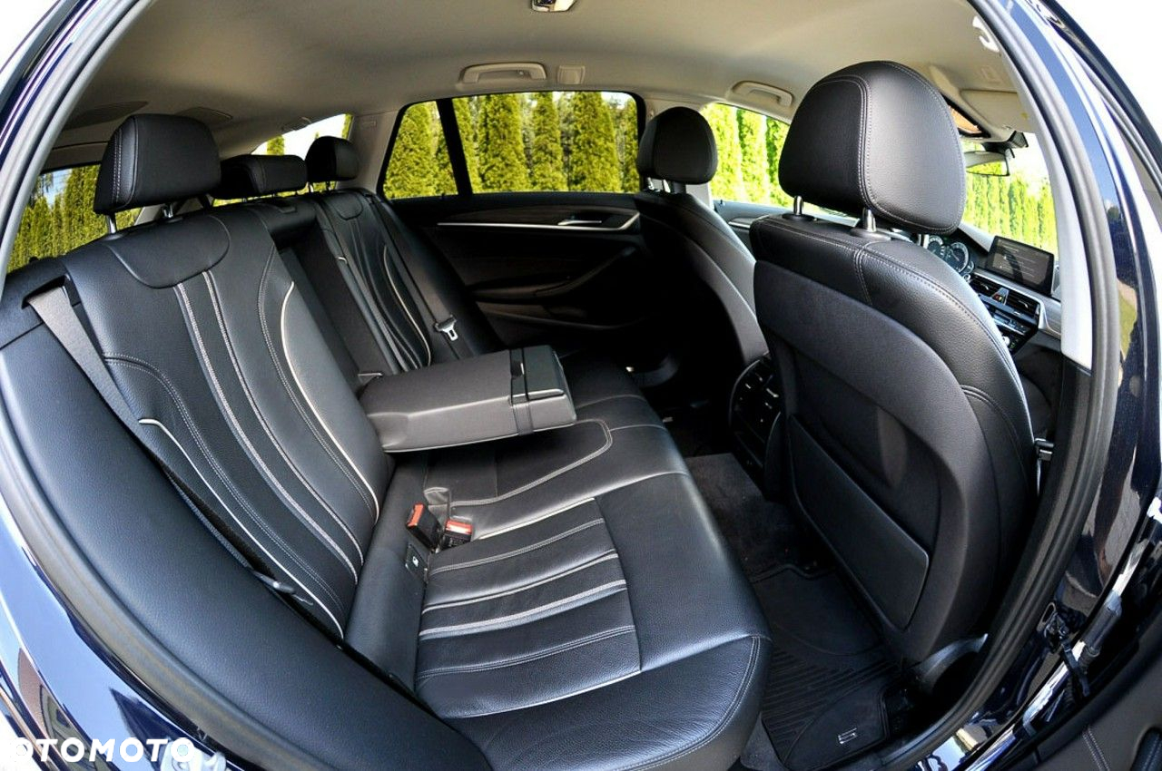 BMW Seria 5 520d Luxury Line sport - 9