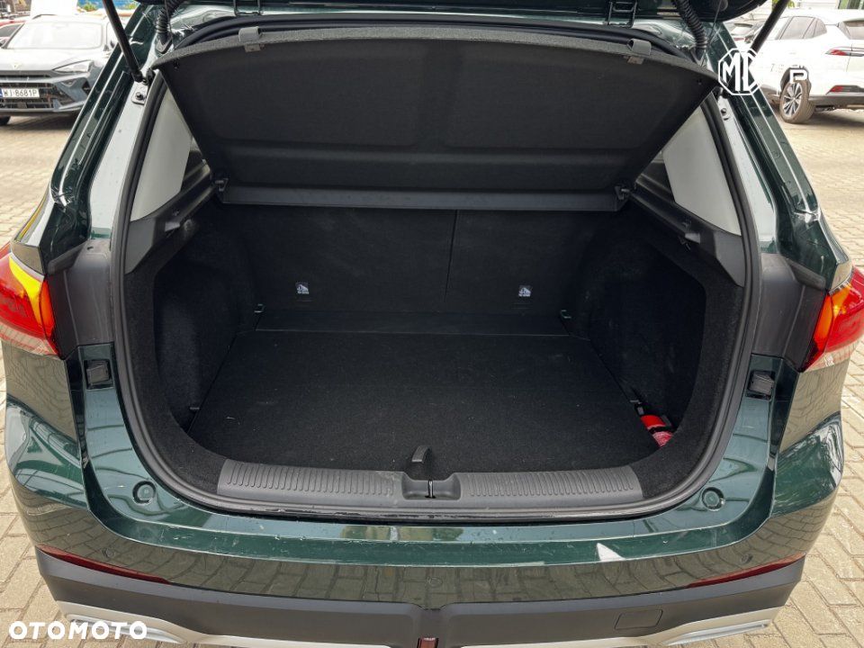 MG ZS Hybrid+ - 11