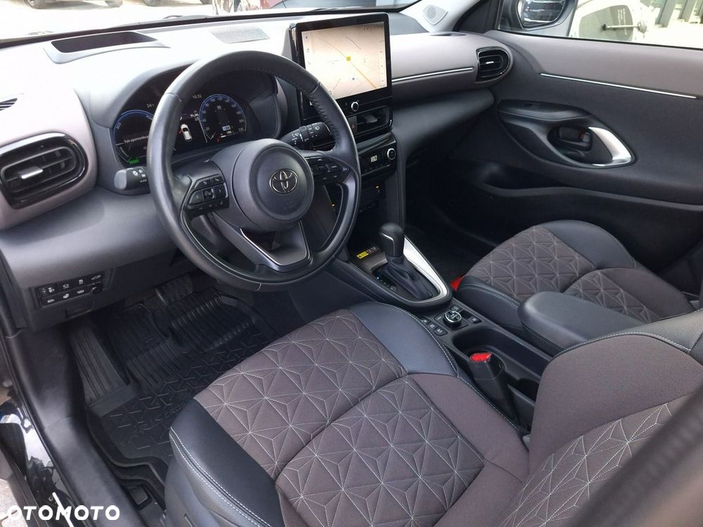 Toyota Yaris Cross Hybrid 1.5 Executive AWD - 3
