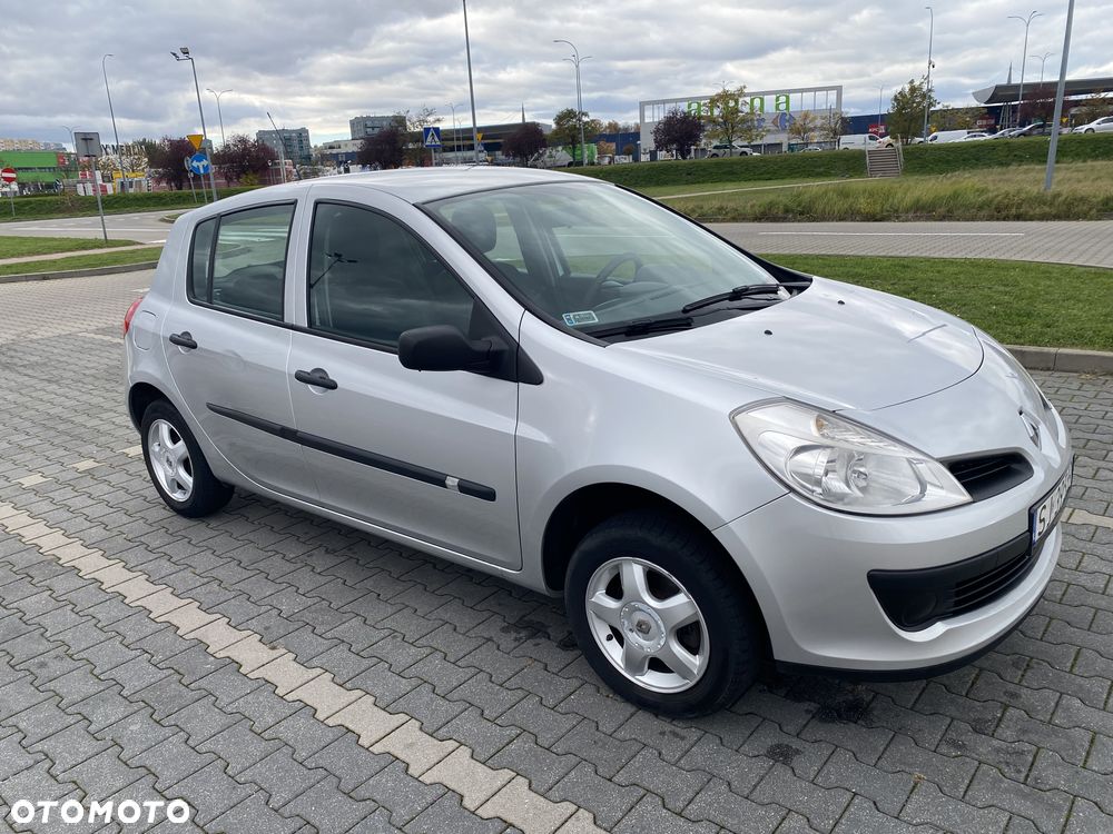 Renault Clio - 7