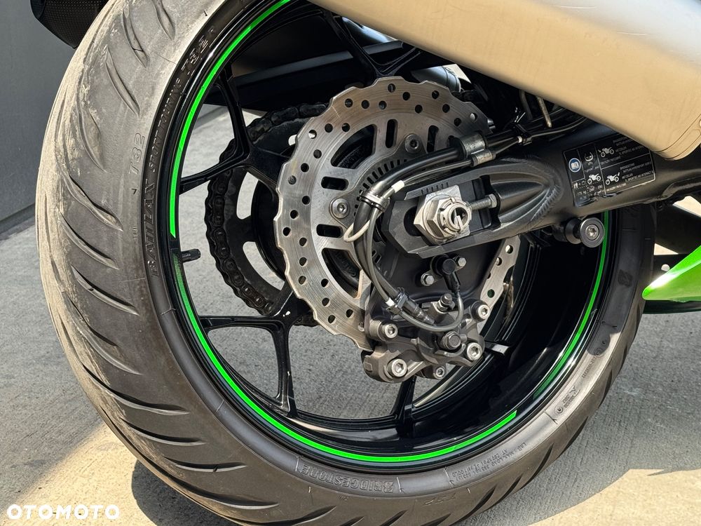 Kawasaki ZZR - 11