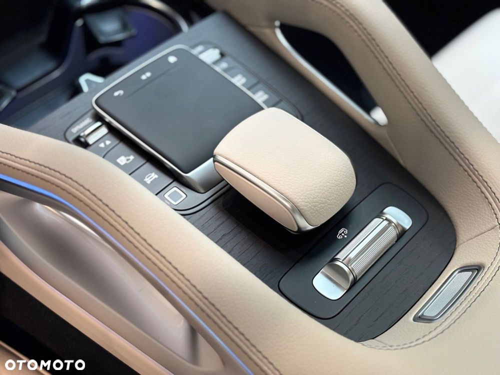 Mercedes-Benz GLE - 12