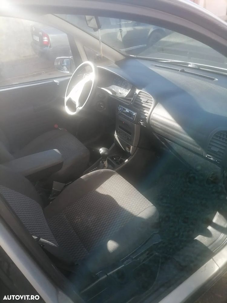 Opel Zafira - 9