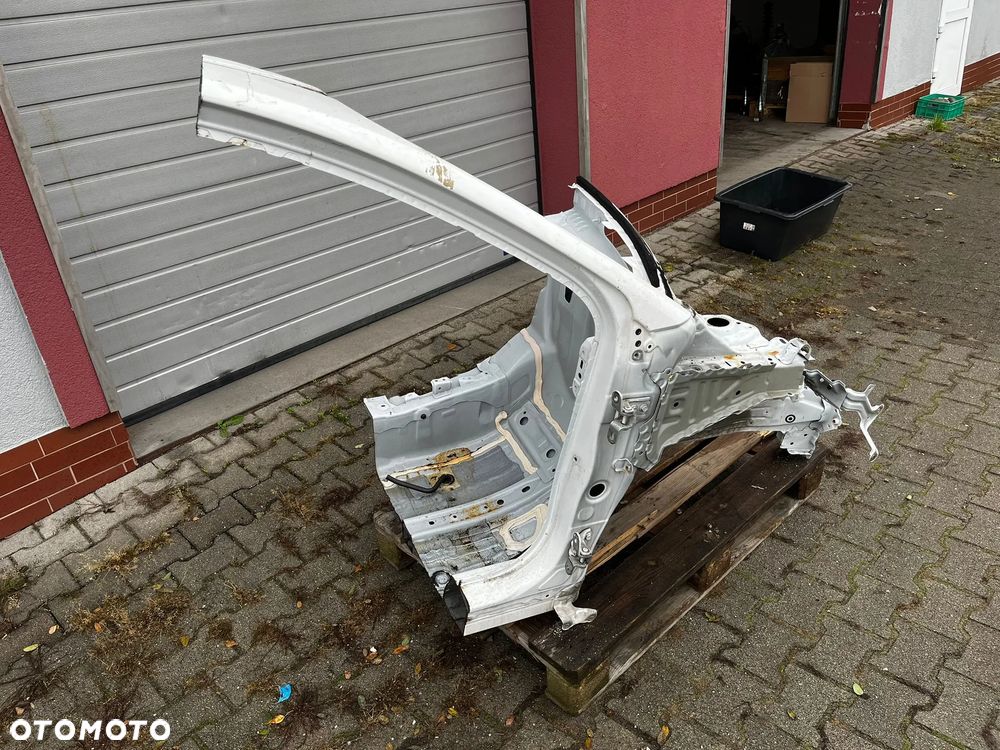 TOYOTA YARIS IV CWIARTKA PRZÓD PRAWA PODŁÓZNICA SŁUPEK PRAWY FARTUCH - 2