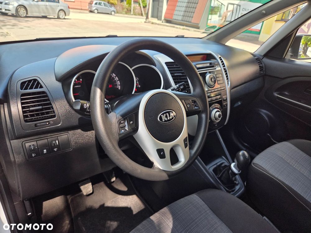 Kia Venga 1.4 CRDi 90 Vision - 11