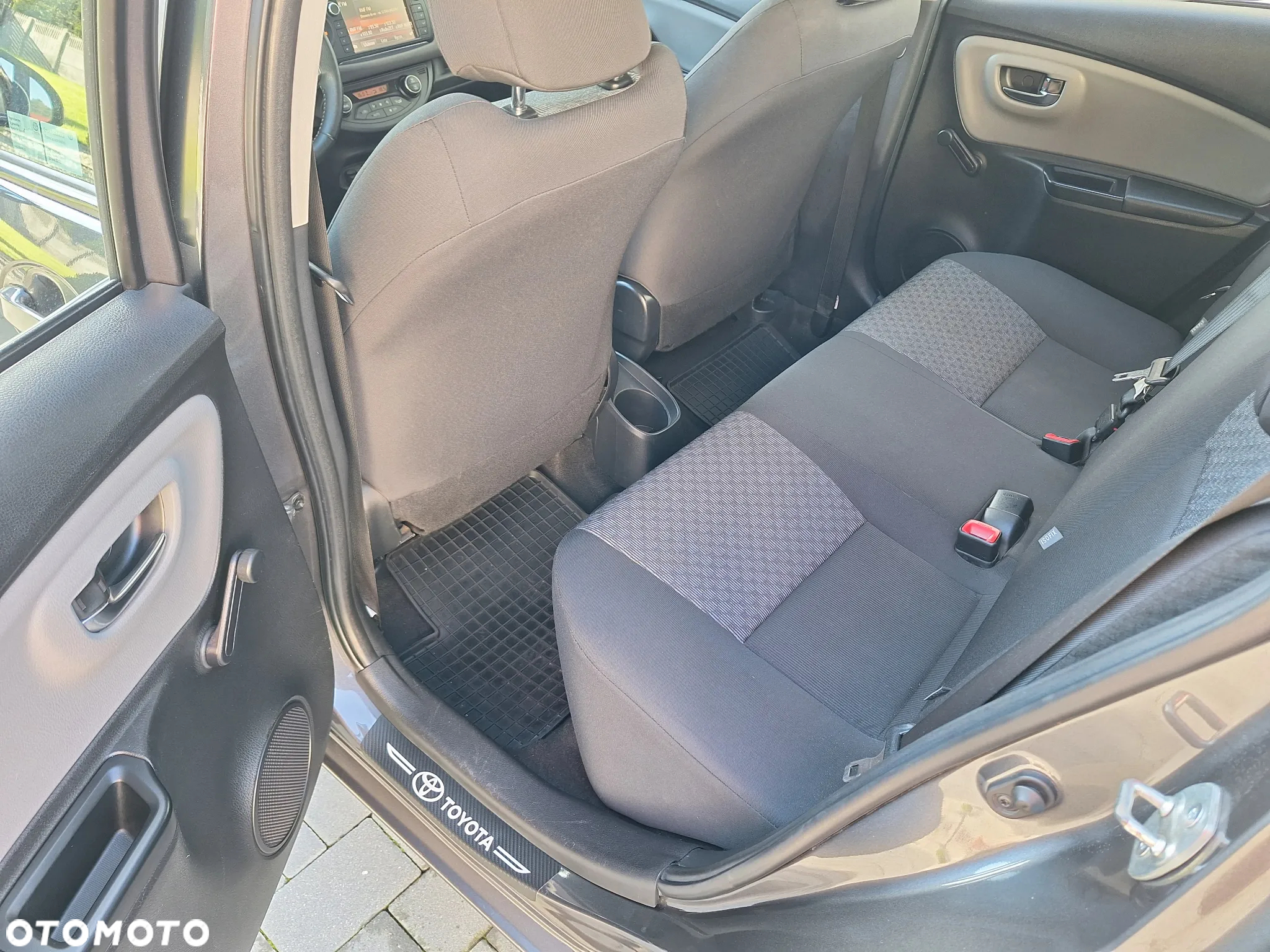 Toyota Yaris 1.33 Prestige - 19