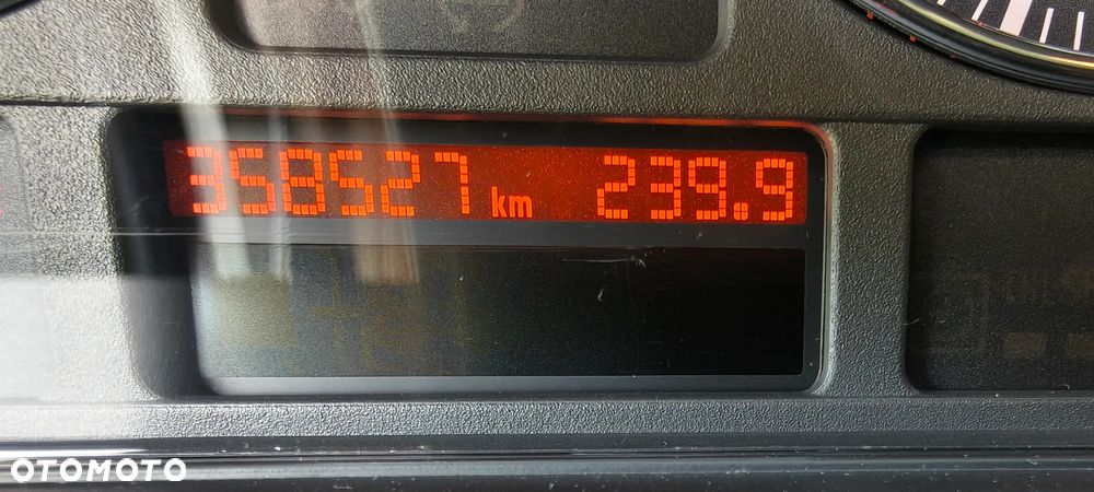 BMW Seria 5 528i - 19