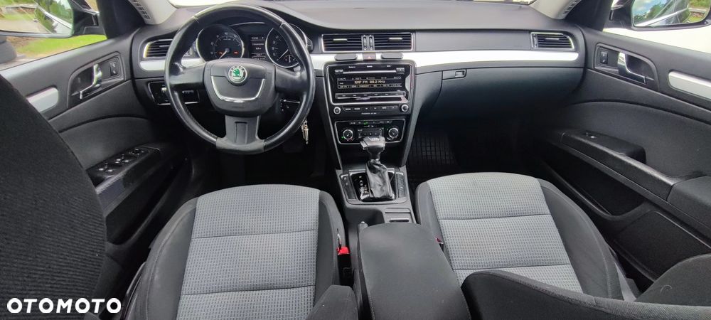 Skoda Superb 1.8 TSI Ambition DSG - 13