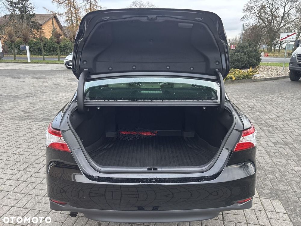 Toyota Camry 2.5 Hybrid Comfort CVT - 12