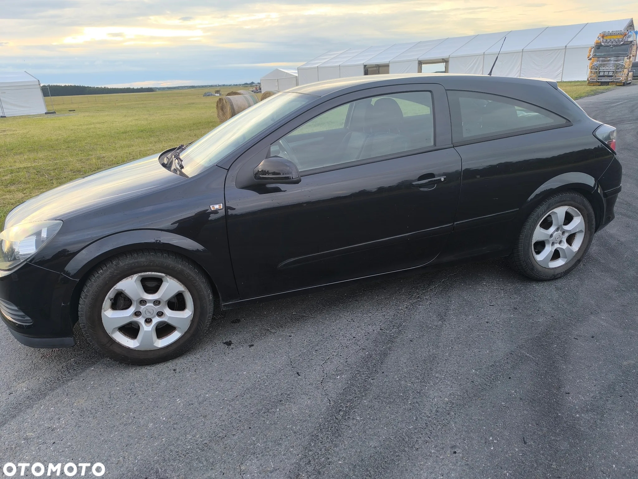 Opel Astra GTC 1.6 - 6