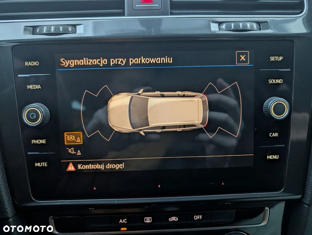 Volkswagen Golf 1.6 TDI BMT Comfortline - 16