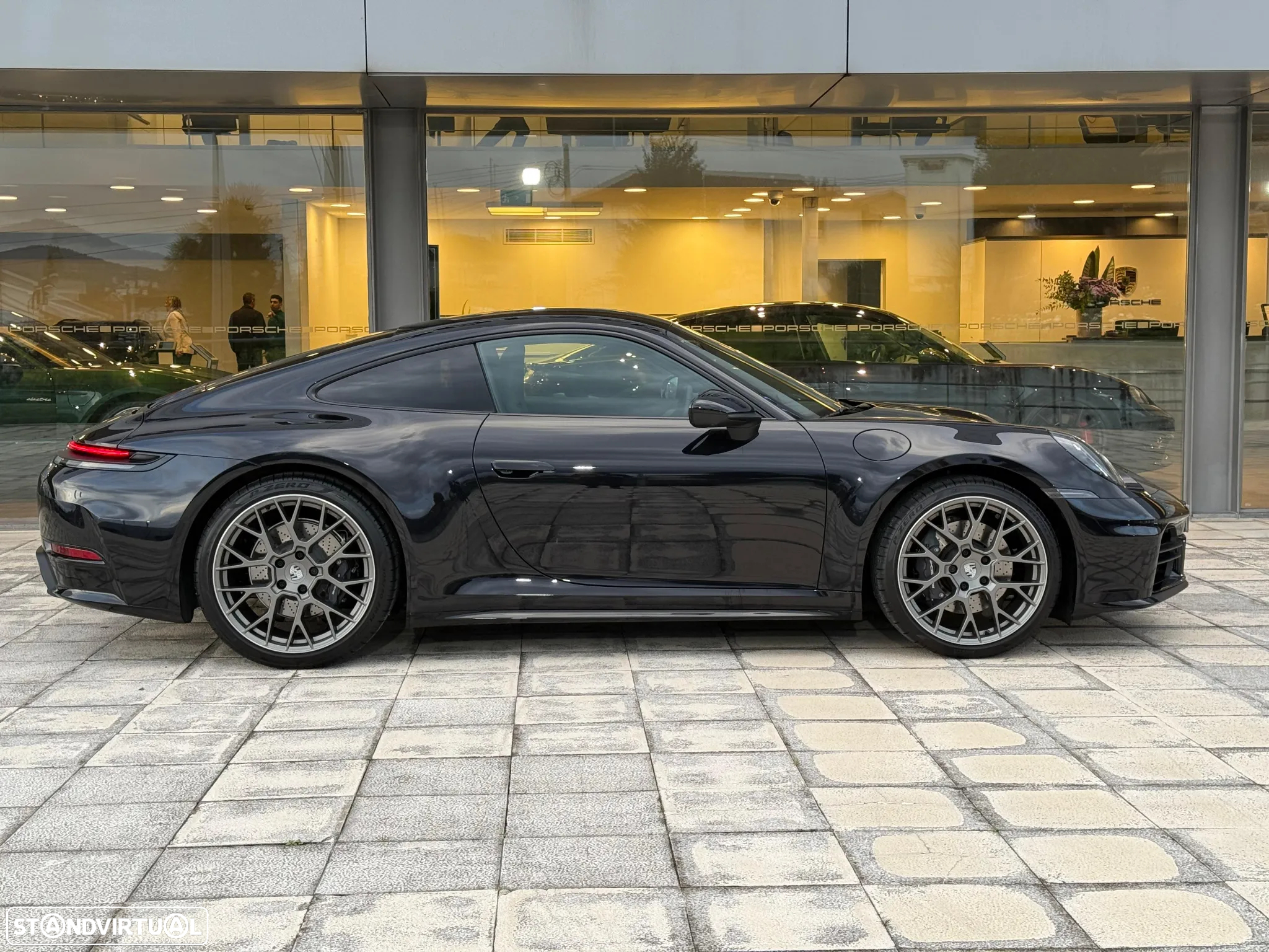 Porsche 911 (992) Carrera - 23