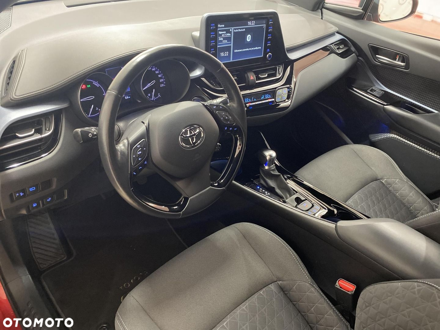 Toyota C-HR - 10