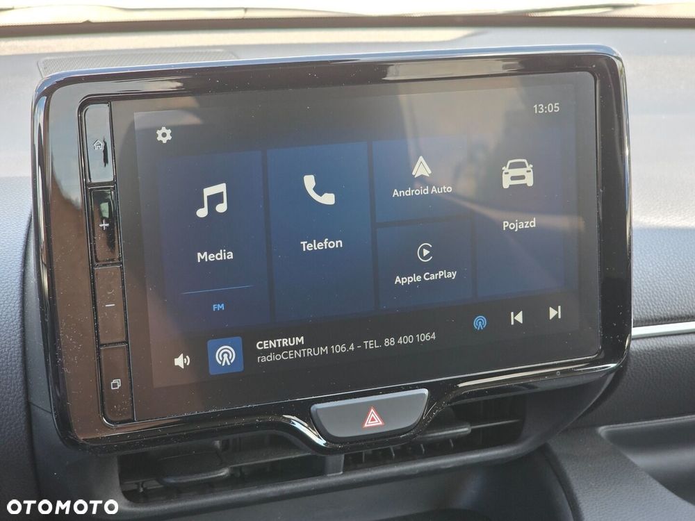 Toyota Yaris Hybrid 1.5 Style - 12