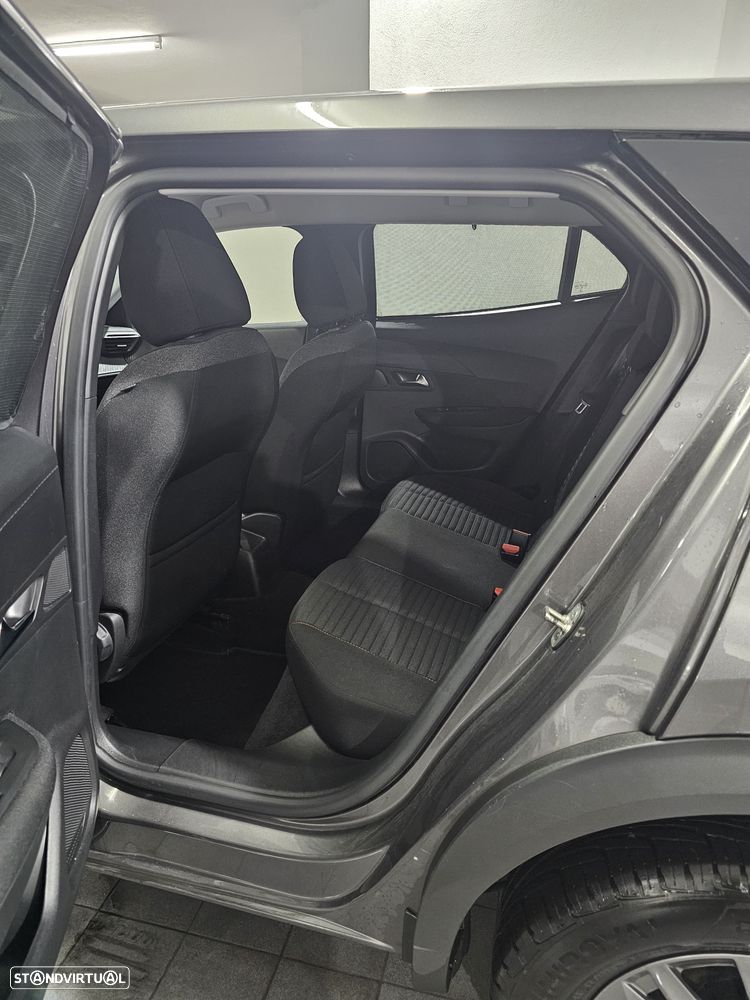 Peugeot 2008 1.2 PureTech Active Pack - 12