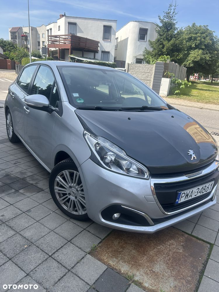 Peugeot 208 - 5