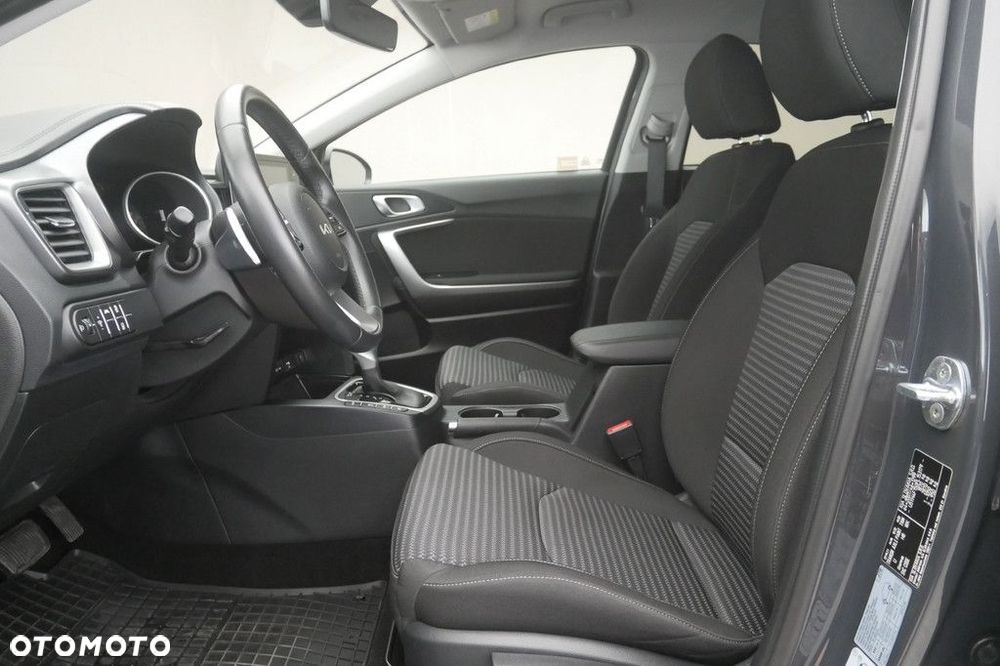 Kia XCeed - 12
