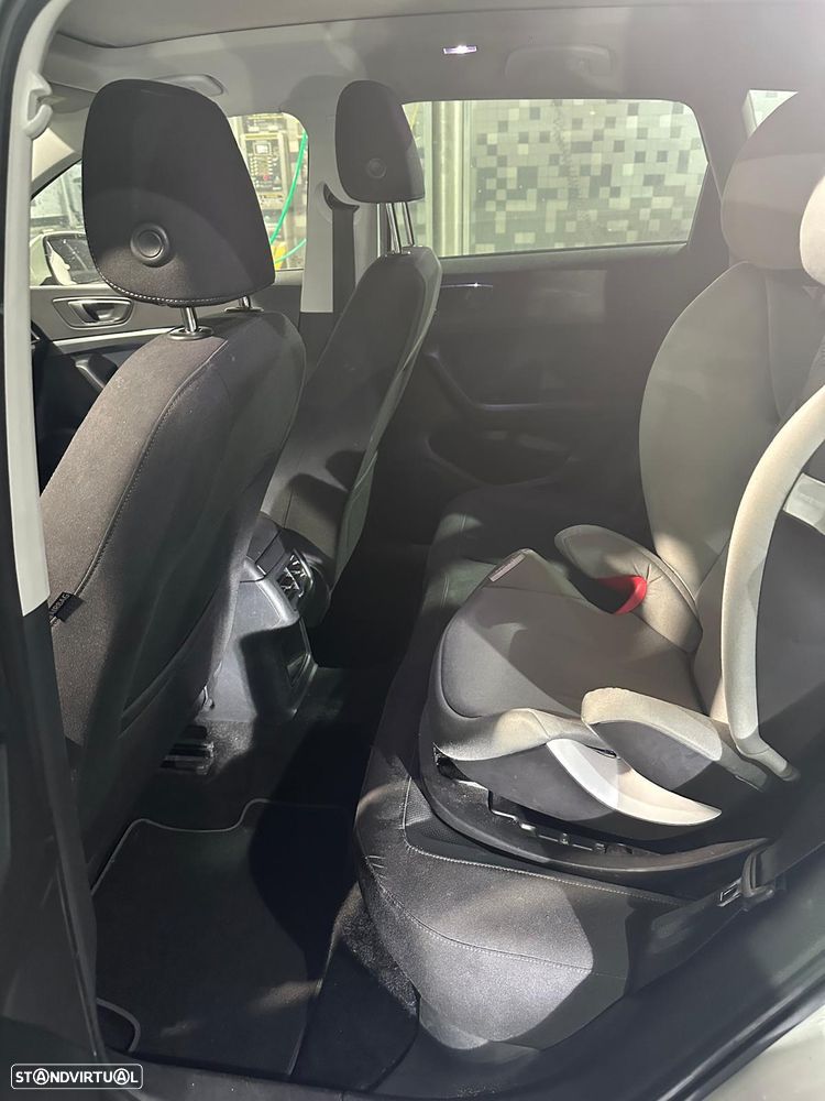 SEAT Ateca 1.6 TDI ECOMOTIVE Reference - 12