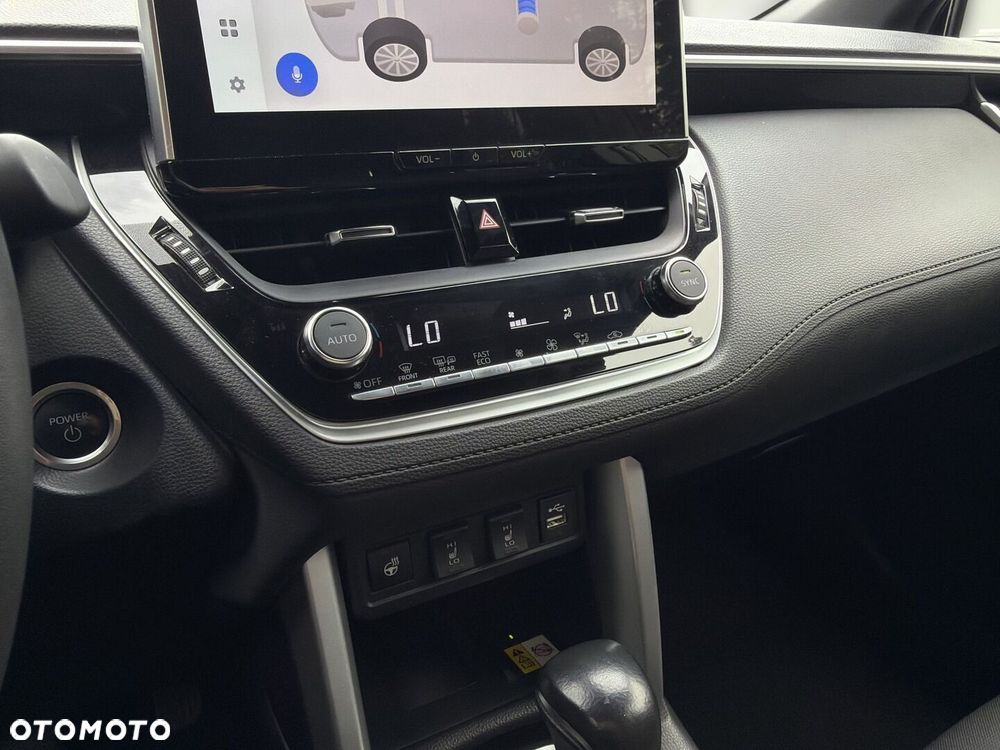 Toyota Corolla Cross - 27