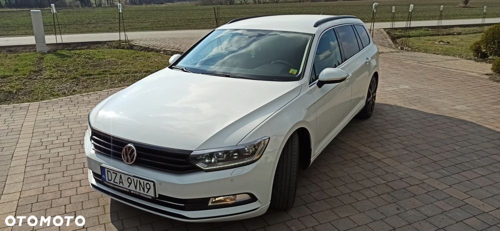 Volkswagen Passat - 12