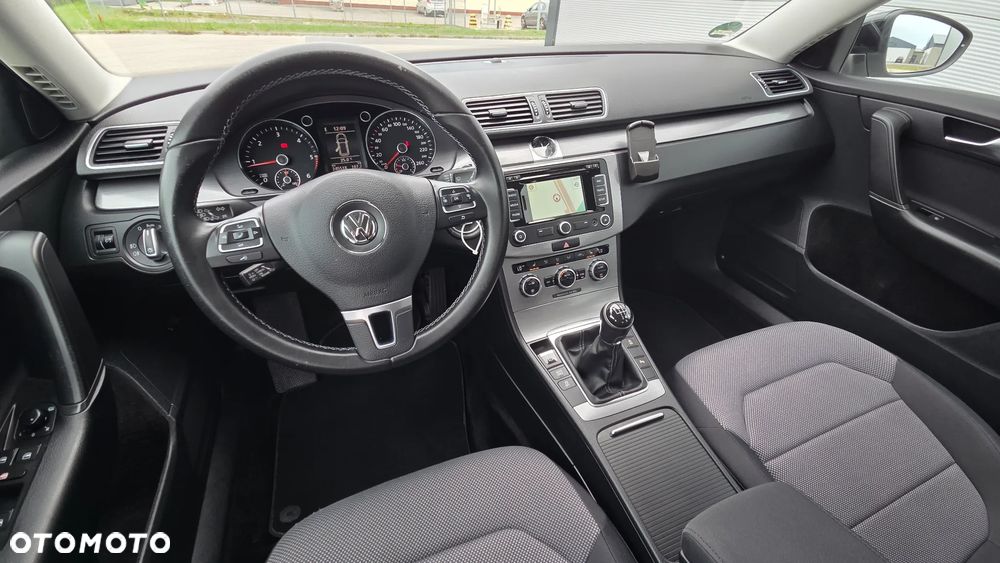 Volkswagen Passat Variant 2.0 TDI BlueMotion Technology DPF Comfortline - 21