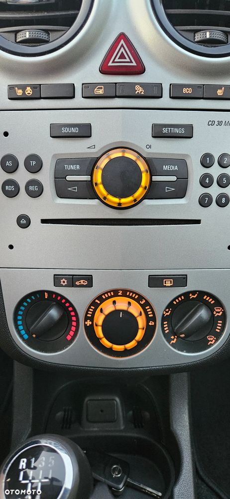 Opel Corsa 1.4 16V 150 Jahre - 25