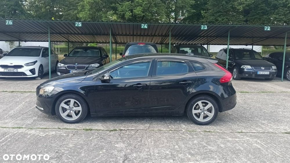 Volvo V40 - 24