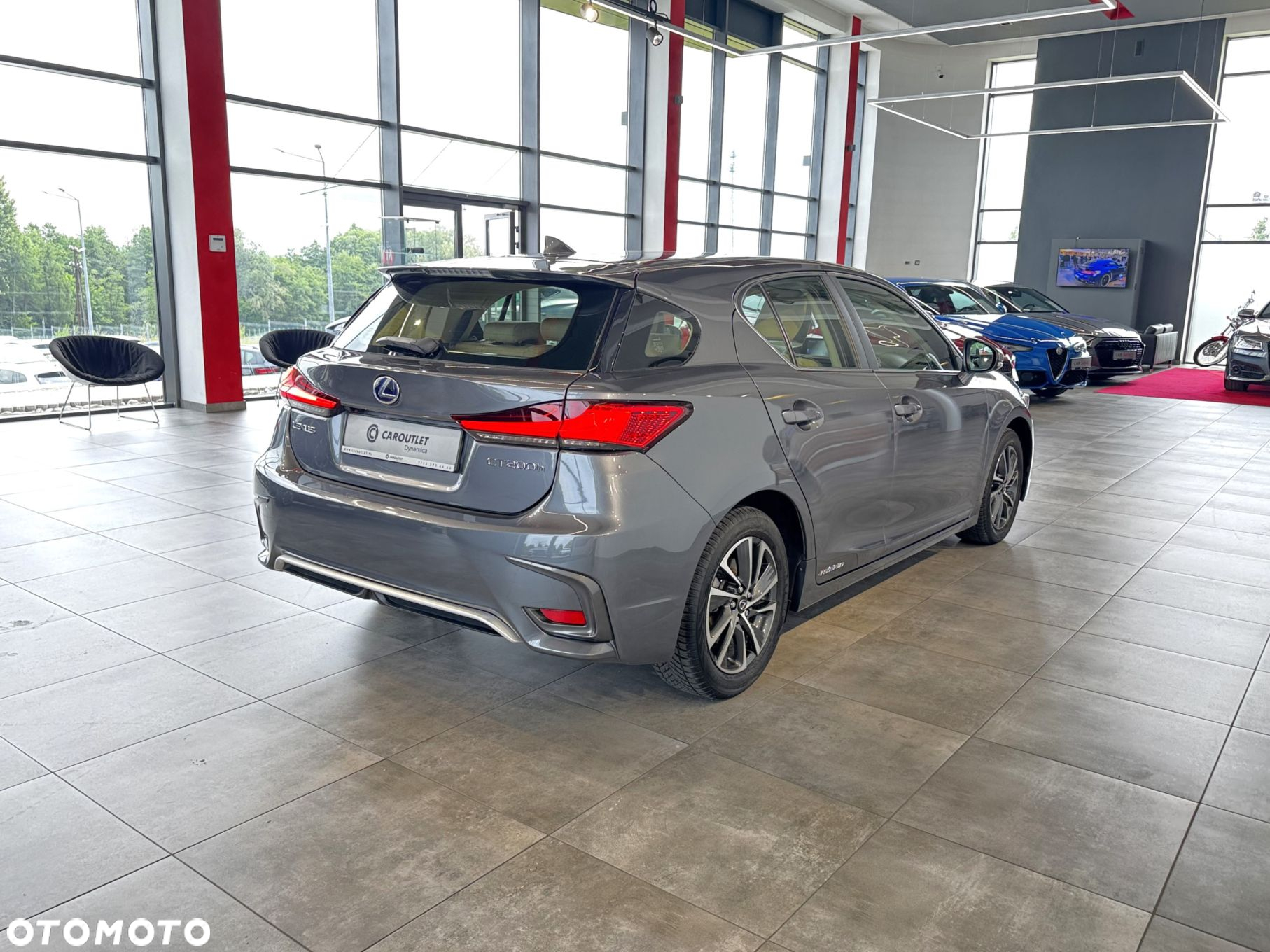 Lexus CT - 9