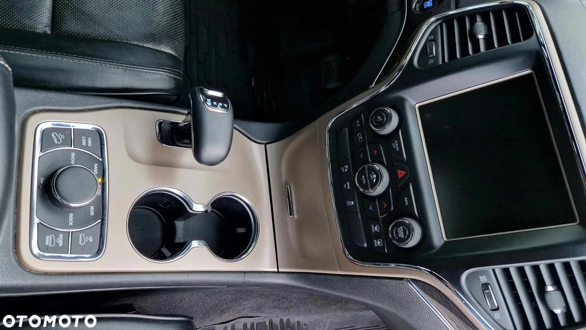 Jeep Grand Cherokee 3.6 V6 Overland - 25